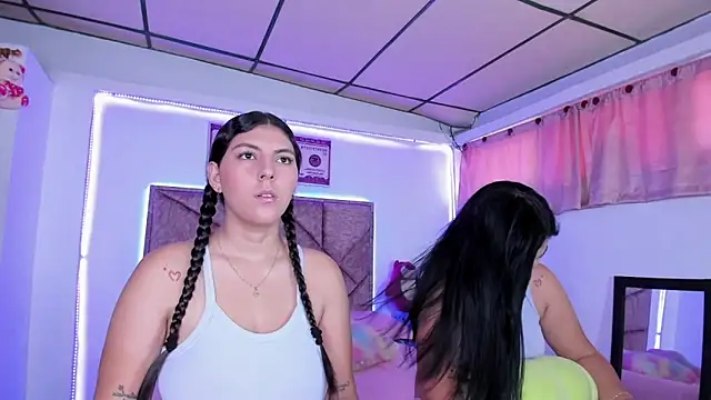 Snapshot of Cristal_Smith20 chatting on September 12, 7:36 pm Cristal Smith20 online show from September 12, 7:36 pm