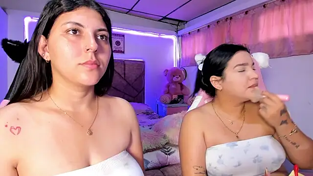 Snapshot of Cristal_Smith20 chatting on May 22, 12:22 pm Cristal Smith20 online show from May 22, 12:22 pm