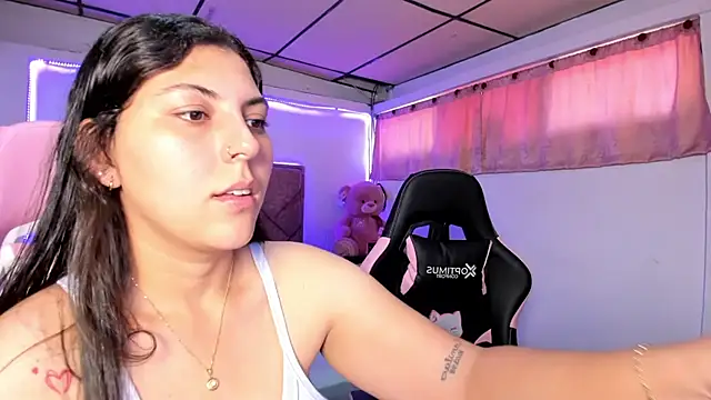Snapshot of Cristal_Smith20 chatting on June 9, 2:50 pm Cristal Smith20 online show from June 9, 2:50 pm