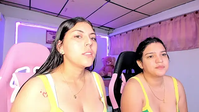 Snapshot of Cristal_Smith20 chatting on June 16, 12:30 pm Cristal Smith20 online show from June 16, 12:30 pm