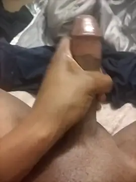 Snapshot of TwistedR chatting on September 9, 11:59 pm TwistedR online show from September 9, 11:59 pm