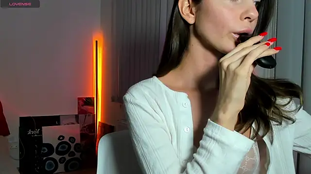 Snapshot of Andrea_tasty chatting on May 30, 5:21 pm Andrea tasty online show from May 30, 5:21 pm