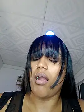 victoria roussee online show from November 10, 7:51 am