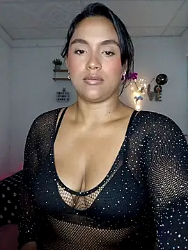 victoria roussee online show from February 18, 4:52 am