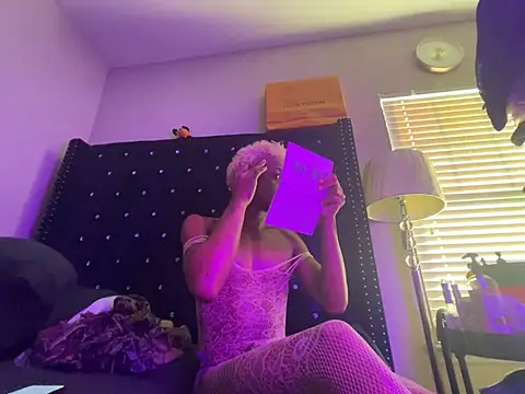 Snapshot of celestefantasea chatting on March 12, 10:39 pm celestefantasea online show from March 12, 10:39 pm