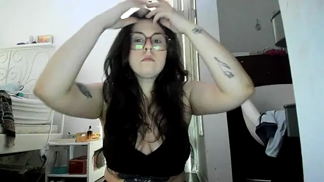 Snapshot of Rosiee69_ chatting on February 26, 8:33 pm Rosiee69 online show from February 26, 8:33 pm