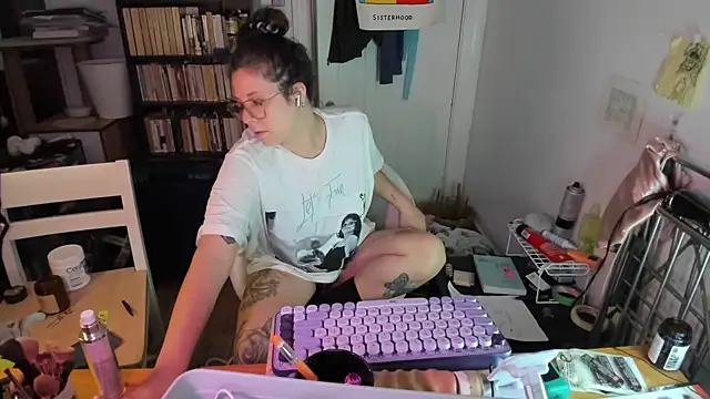 Rosiee69  online show from November 16, 1:28 pm