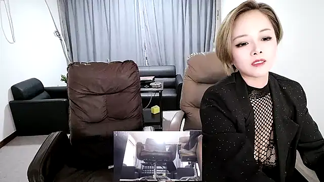 beira-01 online show from November 11, 3:45 pm