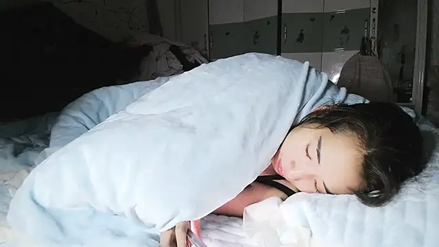 hebe-02 online show from November 19, 2:39 pm