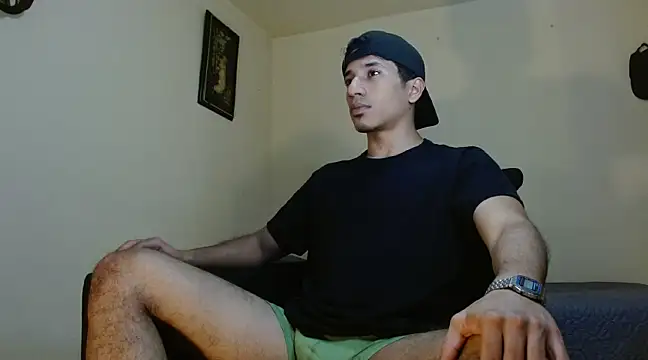 Snapshot of AngelHil chatting on February 28, 2:42 am AngelHil online show from February 28, 2:42 am