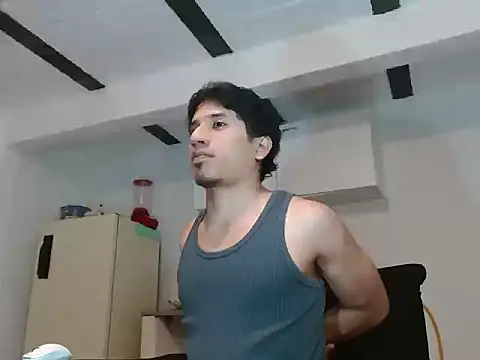 Snapshot of AngelHil chatting on September 20, 2:45 am AngelHil online show from September 20, 2:45 am