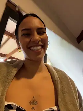 Alice surprise online show from March 12, 10:38 pm