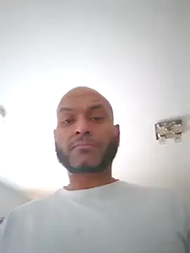 Snapshot of Mrnutella chatting on March 7, 8:33 pm Mrnutella online show from March 7, 8:33 pm