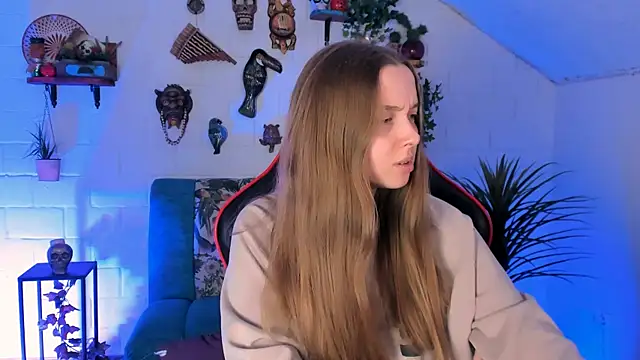 Snapshot of JenniferGraces chatting on June 23, 5:55 pm JenniferGraces online show from June 23, 5:55 pm
