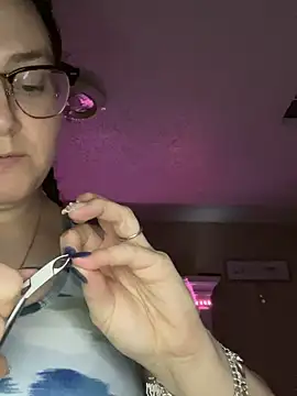 HTXBELLE online show from March 12, 11:31 am