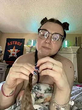 HTXBELLE online show from March 15, 8:54 pm