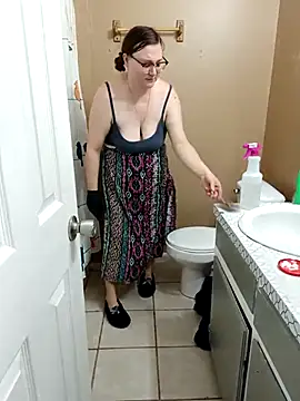 HTXBELLE online show from October 15, 6:52 pm