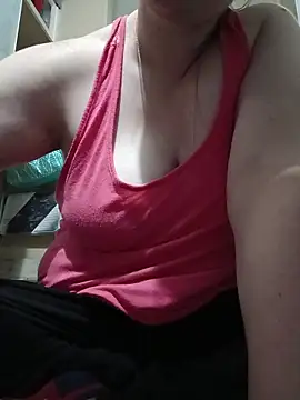 HTXBELLE online show from November 6, 8:04 am