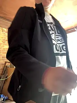 HTXBELLE online show from January 10, 7:15 pm