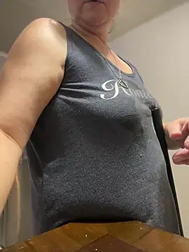 HTXBELLE online show from May 1, 3:11 am