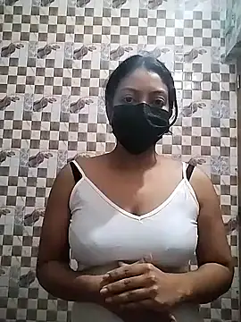 Snapshot of cuteangel9999 chatting on February 20, 8:36 pm cuteangel9999 online show from February 20, 8:36 pm