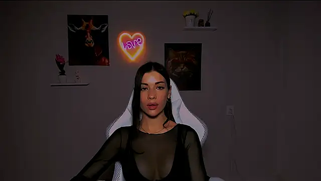 Snapshot of KetiWils chatting on March 9, 9:57 am KetiWils online show from March 9, 9:57 am