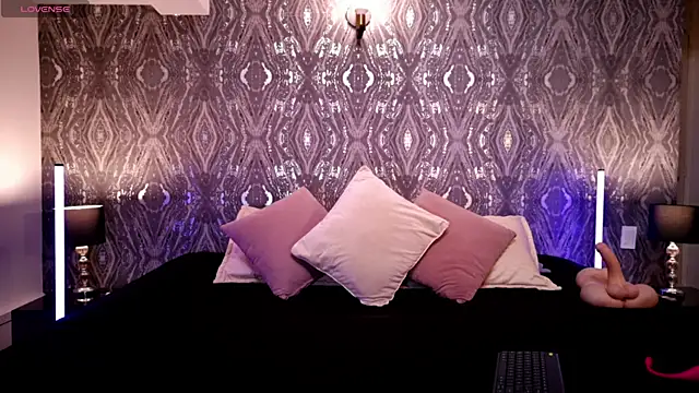 Snapshot of AbellaFox_ chatting on June 11, 8:29 pm AbellaFox online show from June 11, 8:29 pm