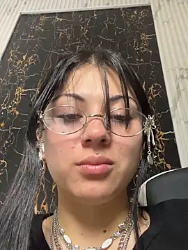 Snapshot of Guxplo_ chatting on September 27, 12:43 pm Guxplo  online show from September 27, 12:43 pm