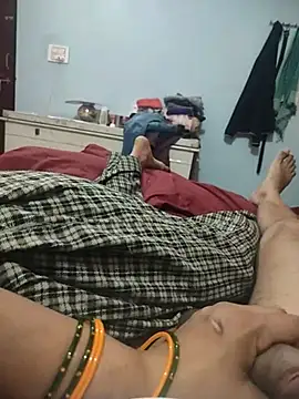 Snapshot of indian_couple4 chatting on March 3, 6:44 pm indian couple4 online show from March 3, 6:44 pm