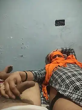 Snapshot of indian_couple4 chatting on March 18, 4:04 pm indian couple4 online show from March 18, 4:04 pm