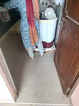 Snapshot of indian_couple4 chatting on September 10, 10:15 am indian couple4 online show from September 10, 10:15 am