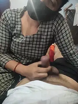 Snapshot of indian_couple4 chatting on October 29, 3:53 am indian couple4 online show from October 29, 3:53 am