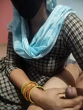 Snapshot of indian_couple4 chatting on November 5, 1:27 am indian couple4 online show from November 5, 1:27 am