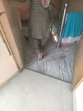 Snapshot of indian_couple4 chatting on November 23, 3:28 am indian couple4 online show from November 23, 3:28 am