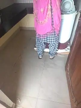 Snapshot of indian_couple4 chatting on December 16, 9:03 am indian couple4 online show from December 16, 9:03 am