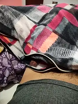 Snapshot of indian_couple4 chatting on December 21, 5:09 pm indian couple4 online show from December 21, 5:09 pm