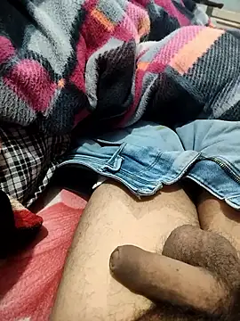 Snapshot of indian_couple4 chatting on January 11, 4:45 pm indian couple4 online show from January 11, 4:45 pm