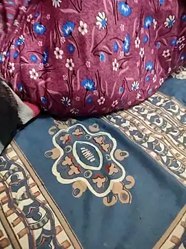 Snapshot of indian_couple4 chatting on March 1, 8:27 am indian couple4 online show from March 1, 8:27 am