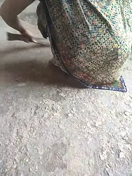 Snapshot of indian_couple4 chatting on March 3, 7:58 am indian couple4 online show from March 3, 7:58 am