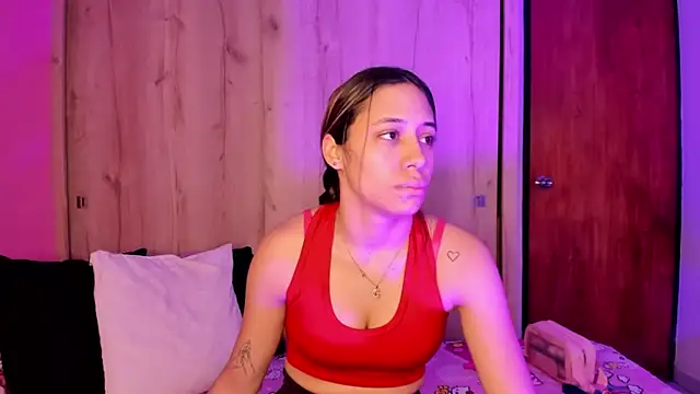 Snapshot of TANIA_06 chatting on May 12, 1:08 pm TANIA 06 online show from May 12, 1:08 pm