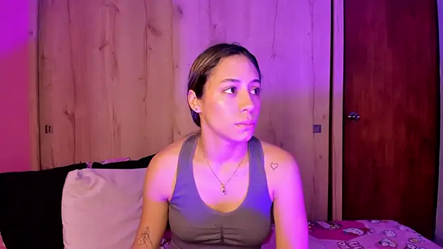 Snapshot of TANIA_06 chatting on May 13, 1:08 pm TANIA 06 online show from May 13, 1:08 pm