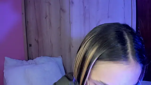 Snapshot of TANIA_06 chatting on May 21, 1:18 pm TANIA 06 online show from May 21, 1:18 pm