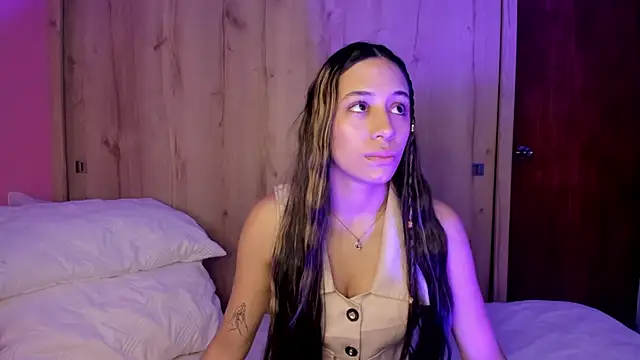 Snapshot of TANIA_06 chatting on May 25, 1:17 pm TANIA 06 online show from May 25, 1:17 pm