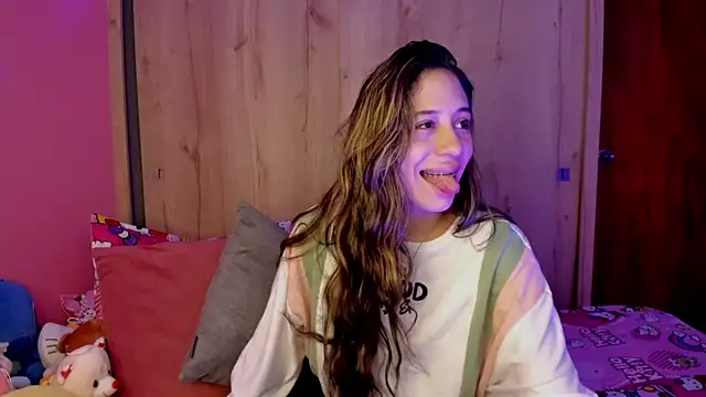 Snapshot of TANIA_06 chatting on June 7, 1:15 pm TANIA 06 online show from June 7, 1:15 pm