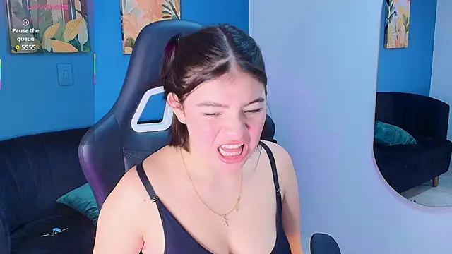 Zamira Taylor online show from October 22, 3:18 am