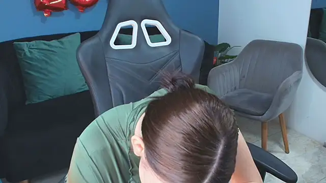 Zamira Taylor online show from February 21, 5:19 am