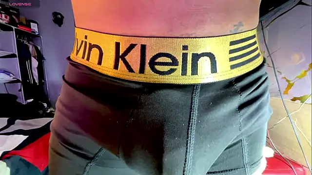 jeffvalemtino online show from February 10, 11:42 pm