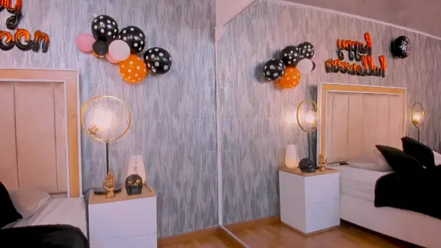 NahomyCarther online show from October 31, 3:51 am