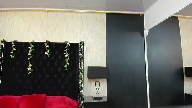 NahomyCarther online show from November 24, 4:01 am