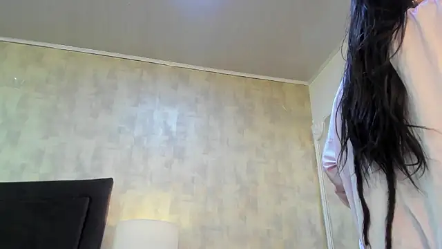 NahomyCarther online show from December 3, 3:47 am